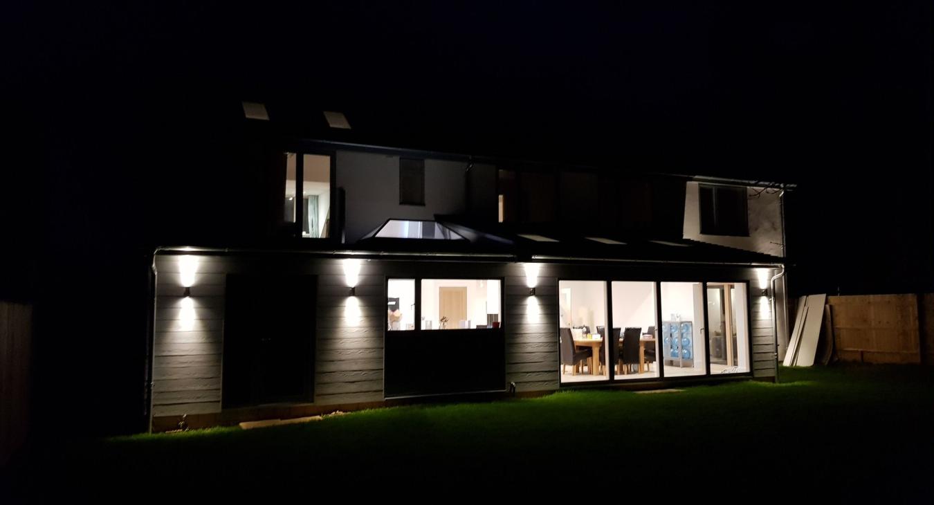 Outdoor lighting installer in Aylesbury