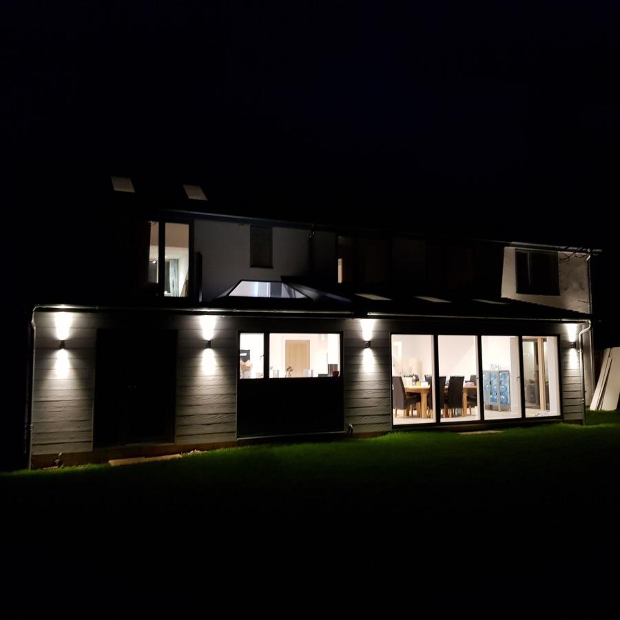 Outdoor lighting installer in Aylesbury